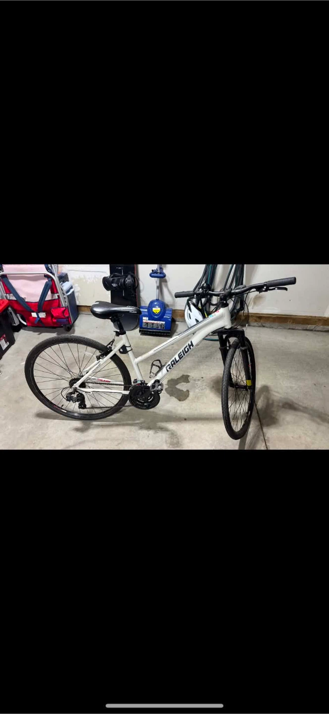 Raleigh Hybrid Bicycle - photo 2