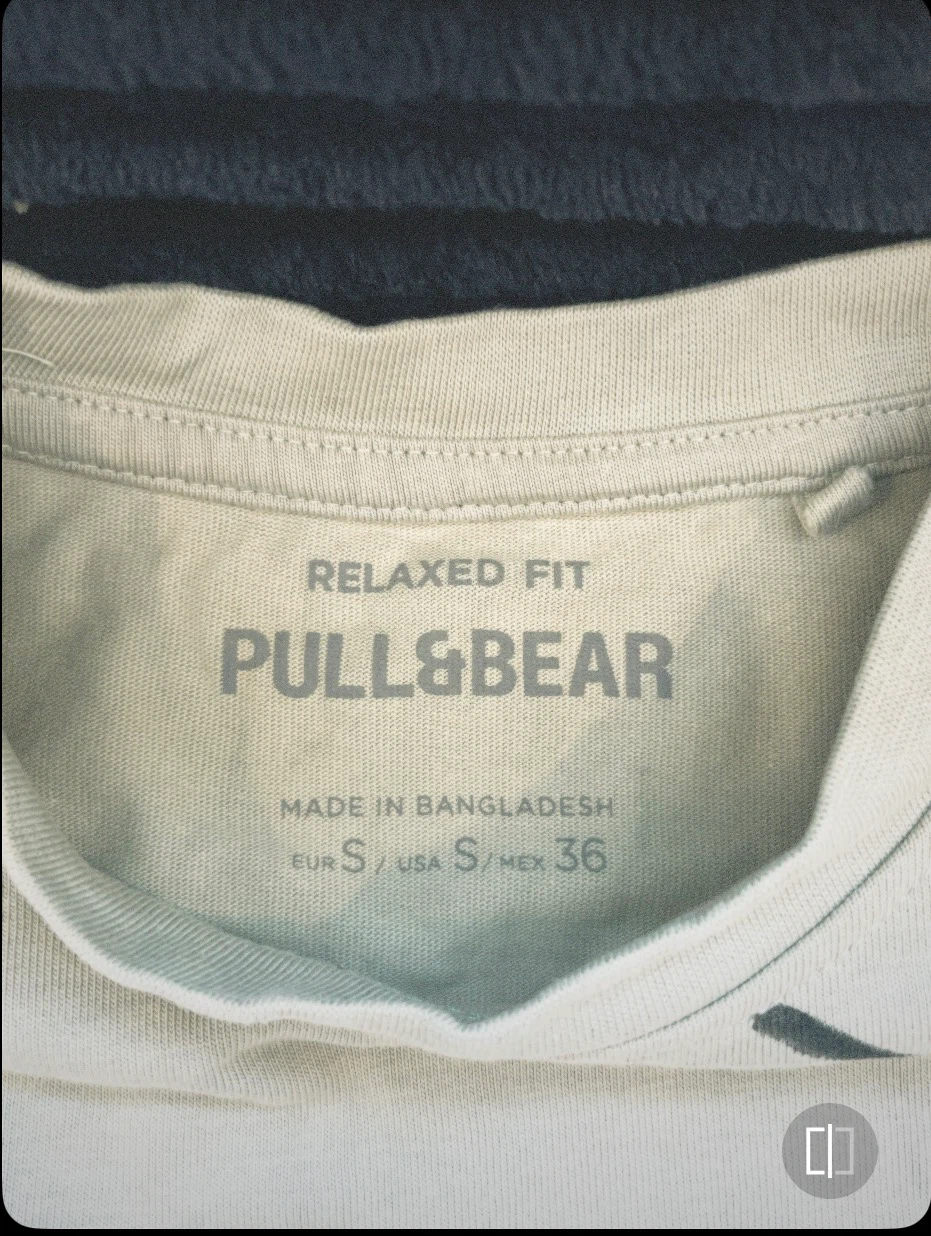 Pull&Bear Graphic T-Shirt Size S
