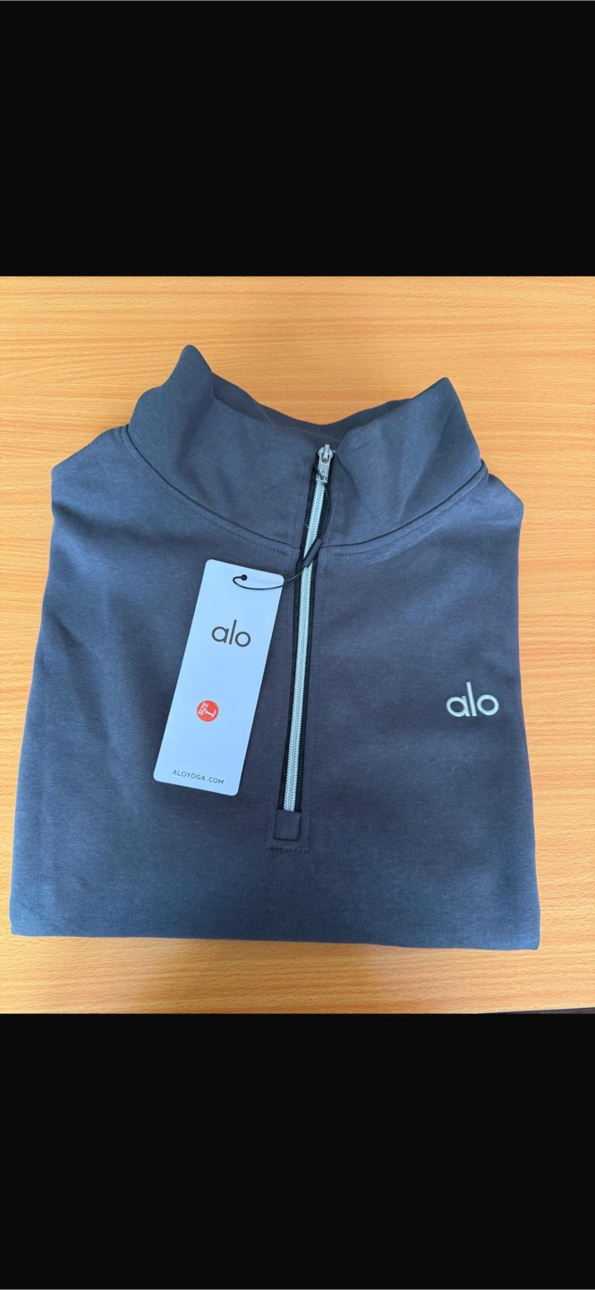 Alo Yoga matching set size large - photo 2