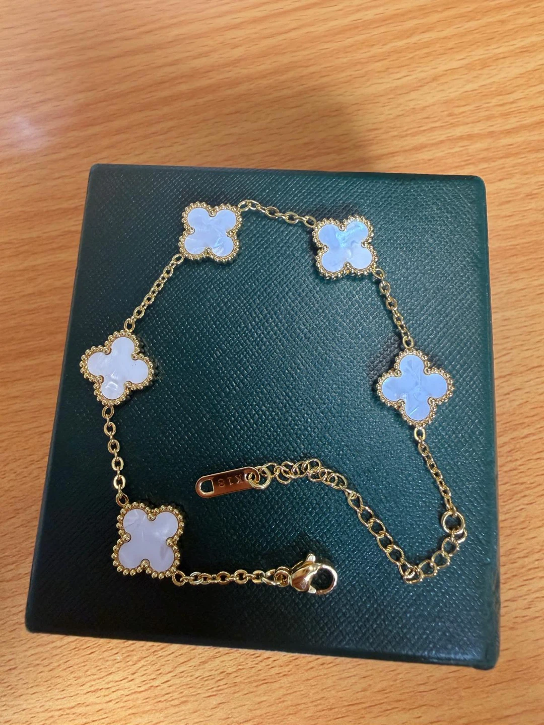 Clover motif chain bracelets - photo 2