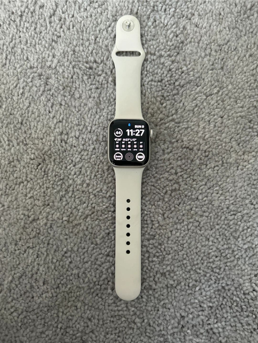 Apple Watch SE 2nd Gen 40mm - photo 2