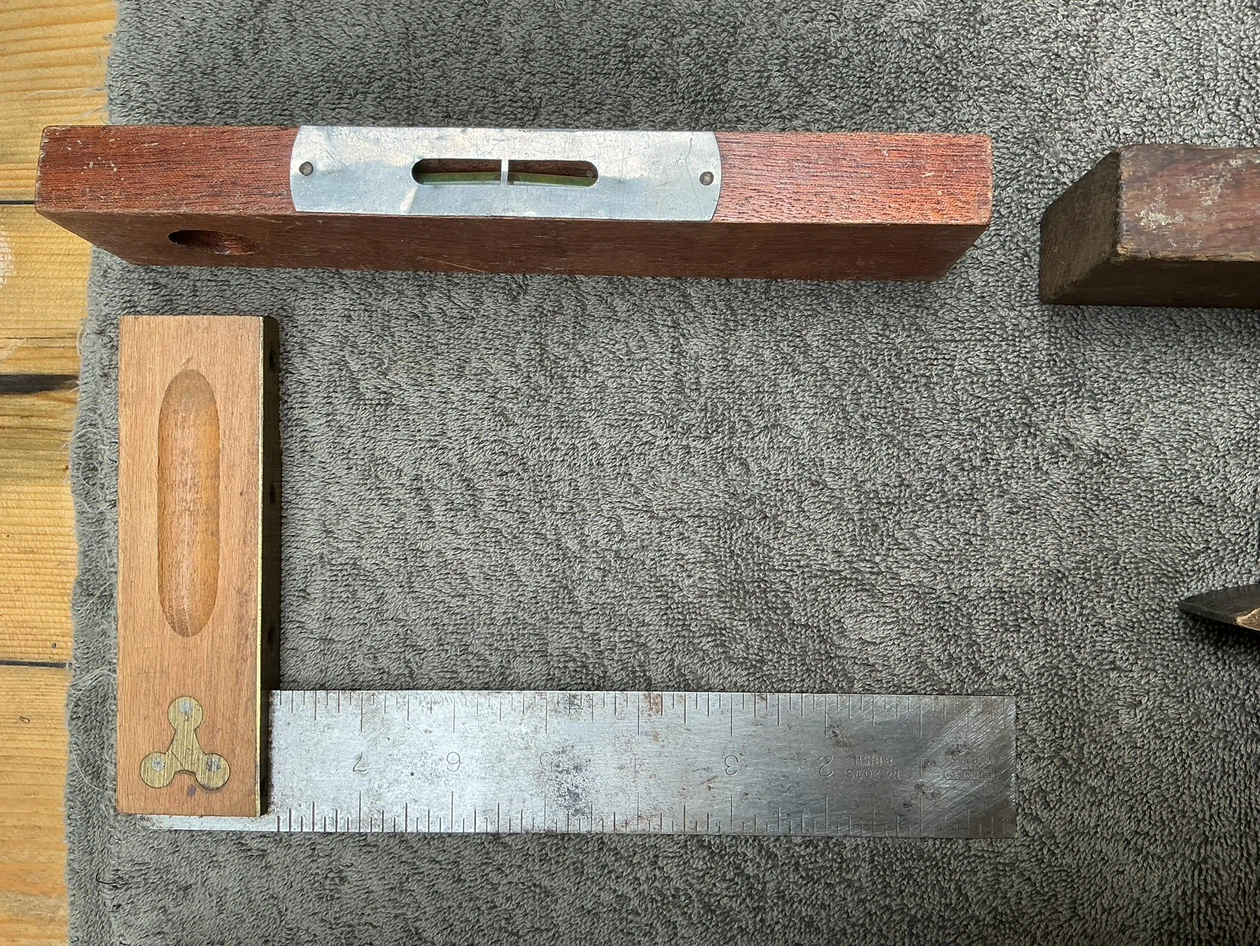 1 Vintage Wood Straight Edge Level & 3 Wood Spirit Levels - photo 5