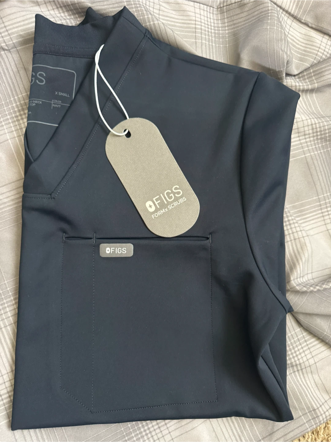 FIGS Logan V-Neck Scrub Top - Navy - X Small - photo 4