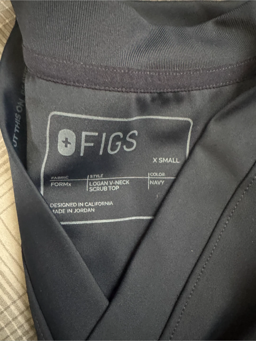 FIGS Logan V-Neck Scrub Top - Navy - X Small - photo 5