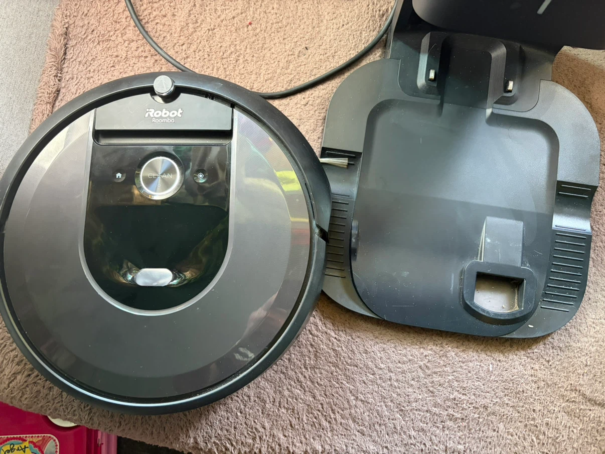 iRobot Roomba with Clean Base - photo 5
