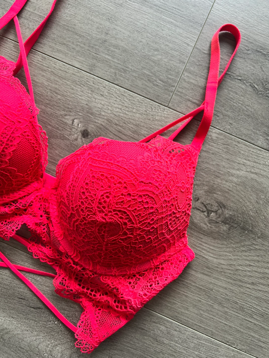 La Senza Hello Sugar Plunge Pink Hot Pink Lace Bralette - photo 2
