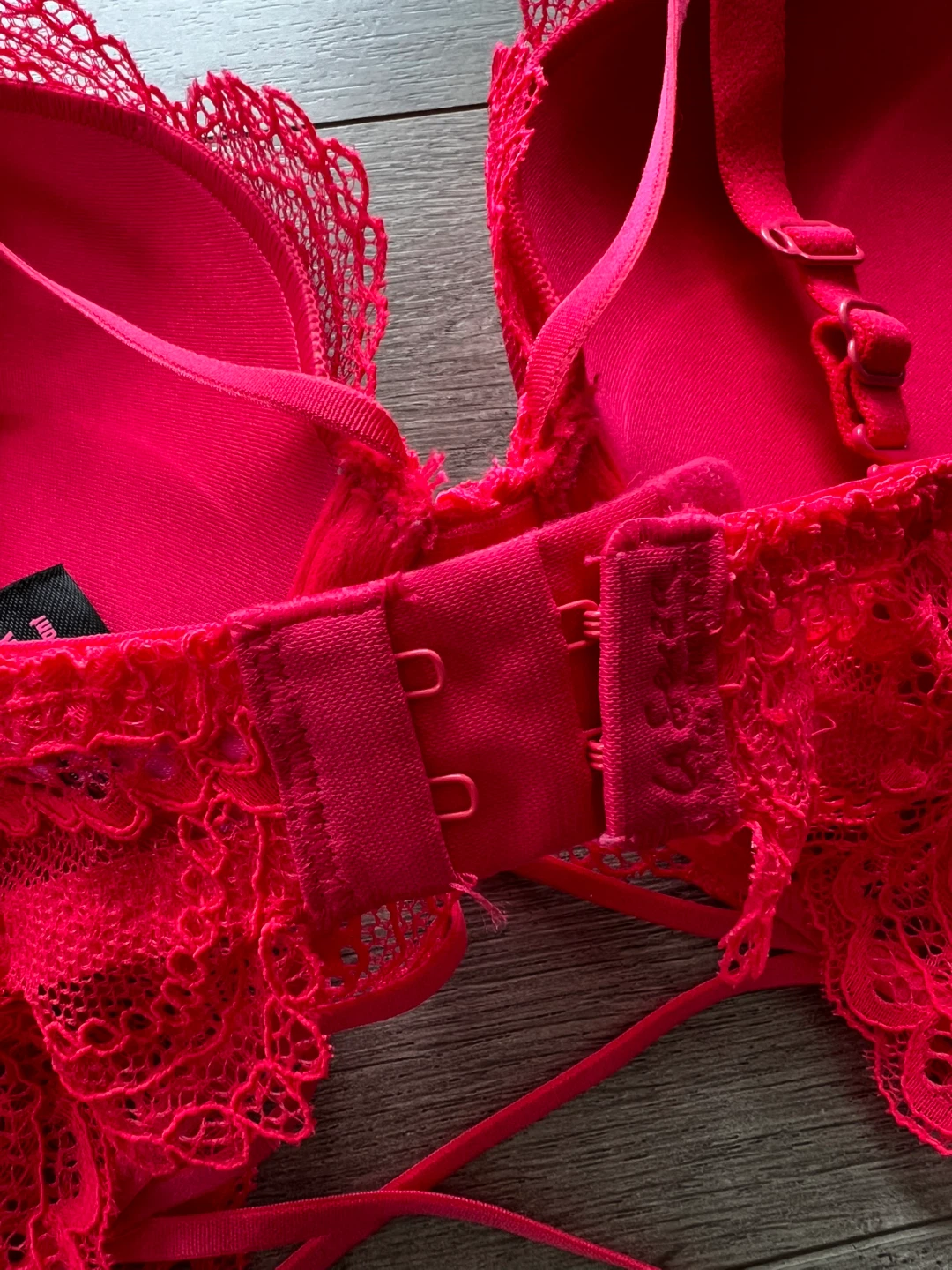La Senza Hello Sugar Plunge Pink Hot Pink Lace Bralette - photo 5