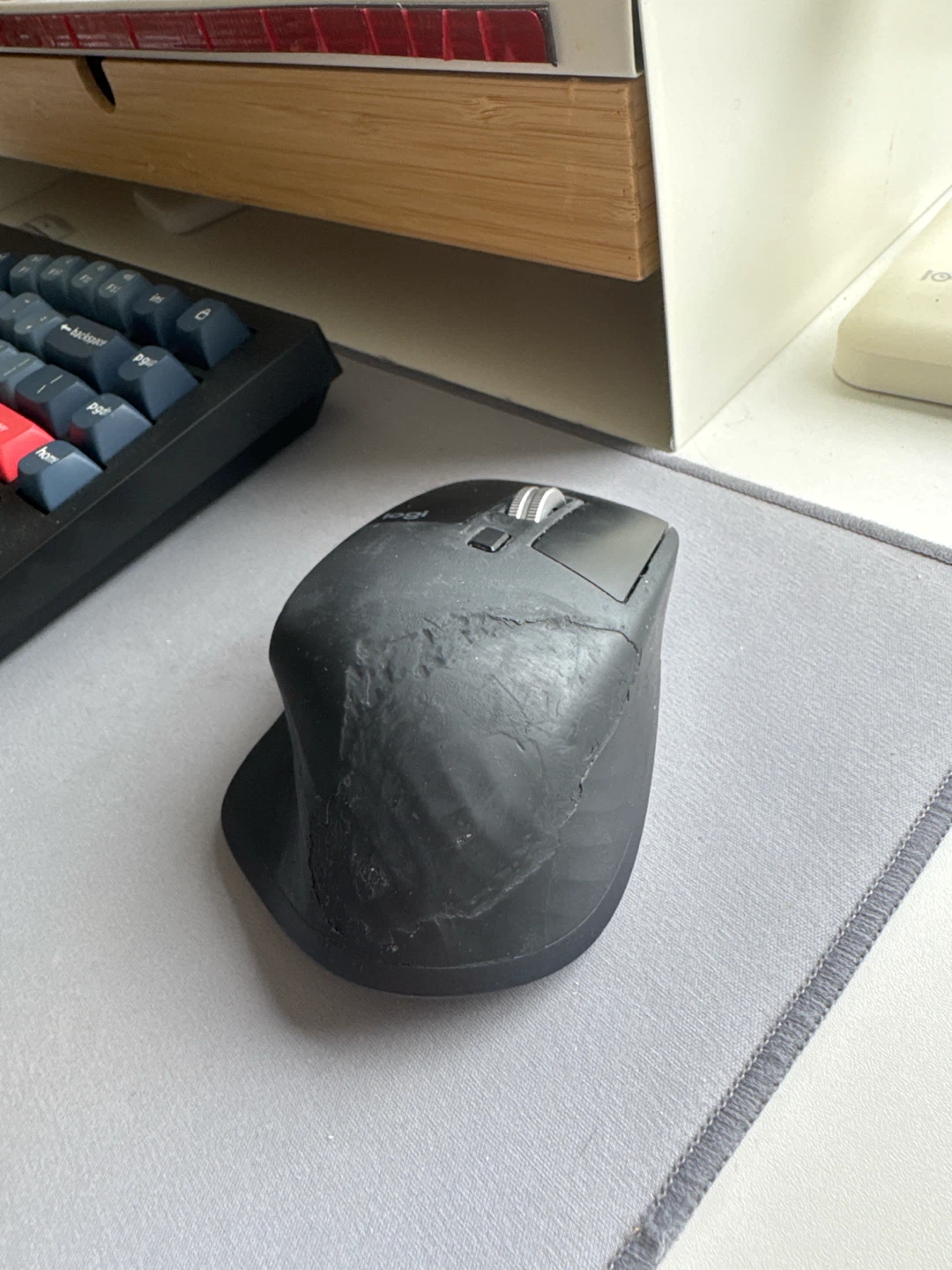 Logitech MX Master 3 Wireless Mouse - photo 3
