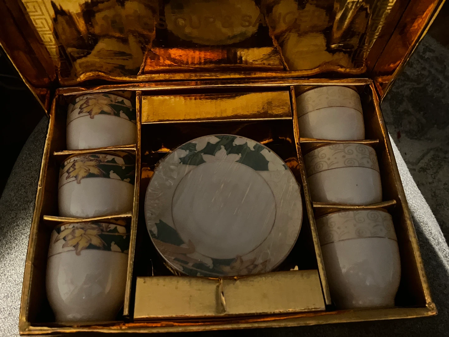 12 Piece Cup and Saucer Set - photo 2