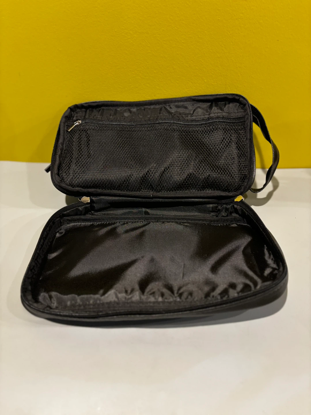 Calvin Klein Black Leather Toiletry Bag - photo 3
