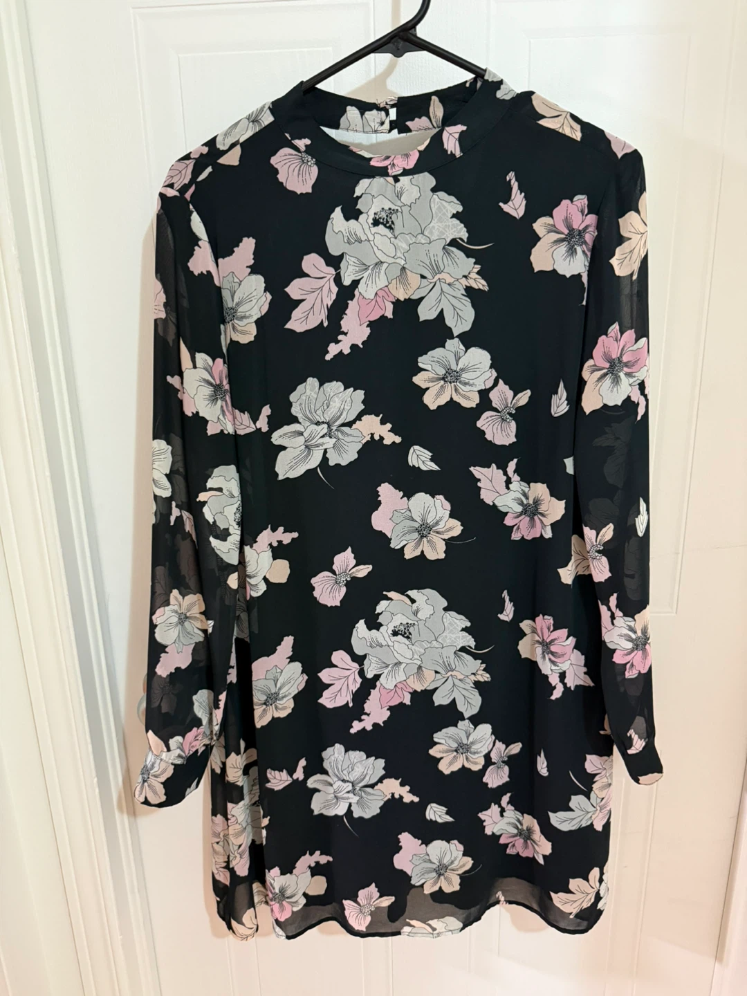 Robe à fleurs manches longues