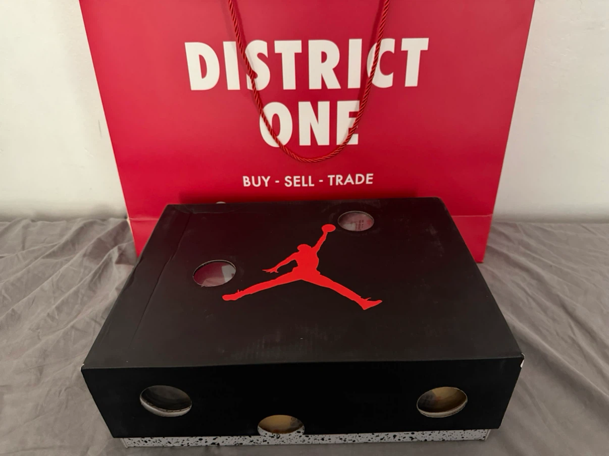 Off-White x Air Jordan 5 - photo 4