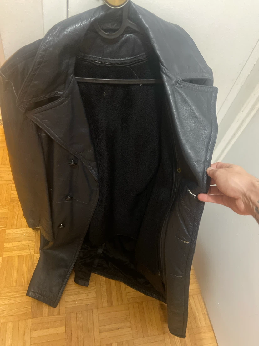 Black leather trench coat - photo 2