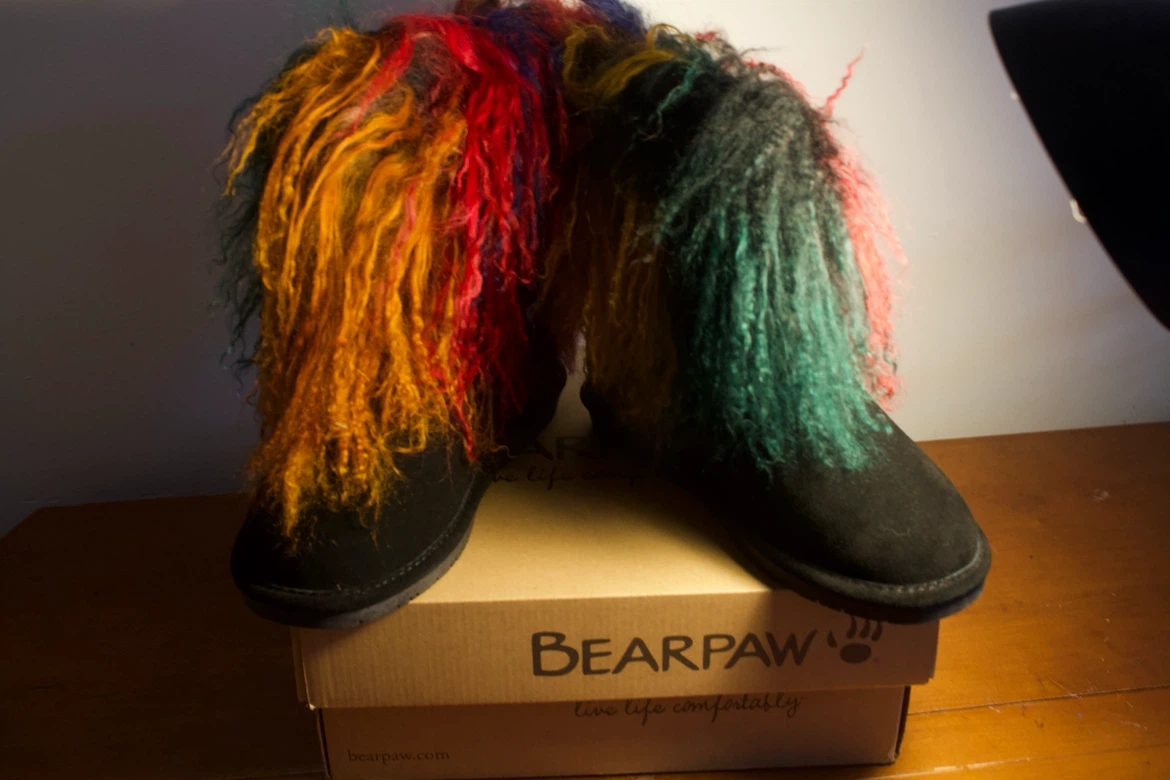 Bearpaw Boots w/ Removable Rainbow Fringe Brand New