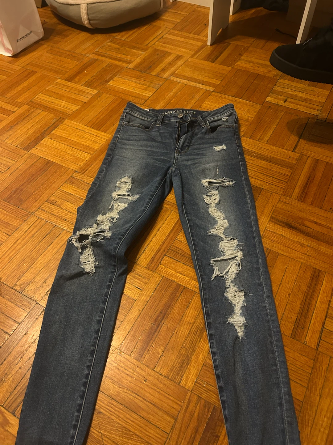 American Eagle Distressed Jeans