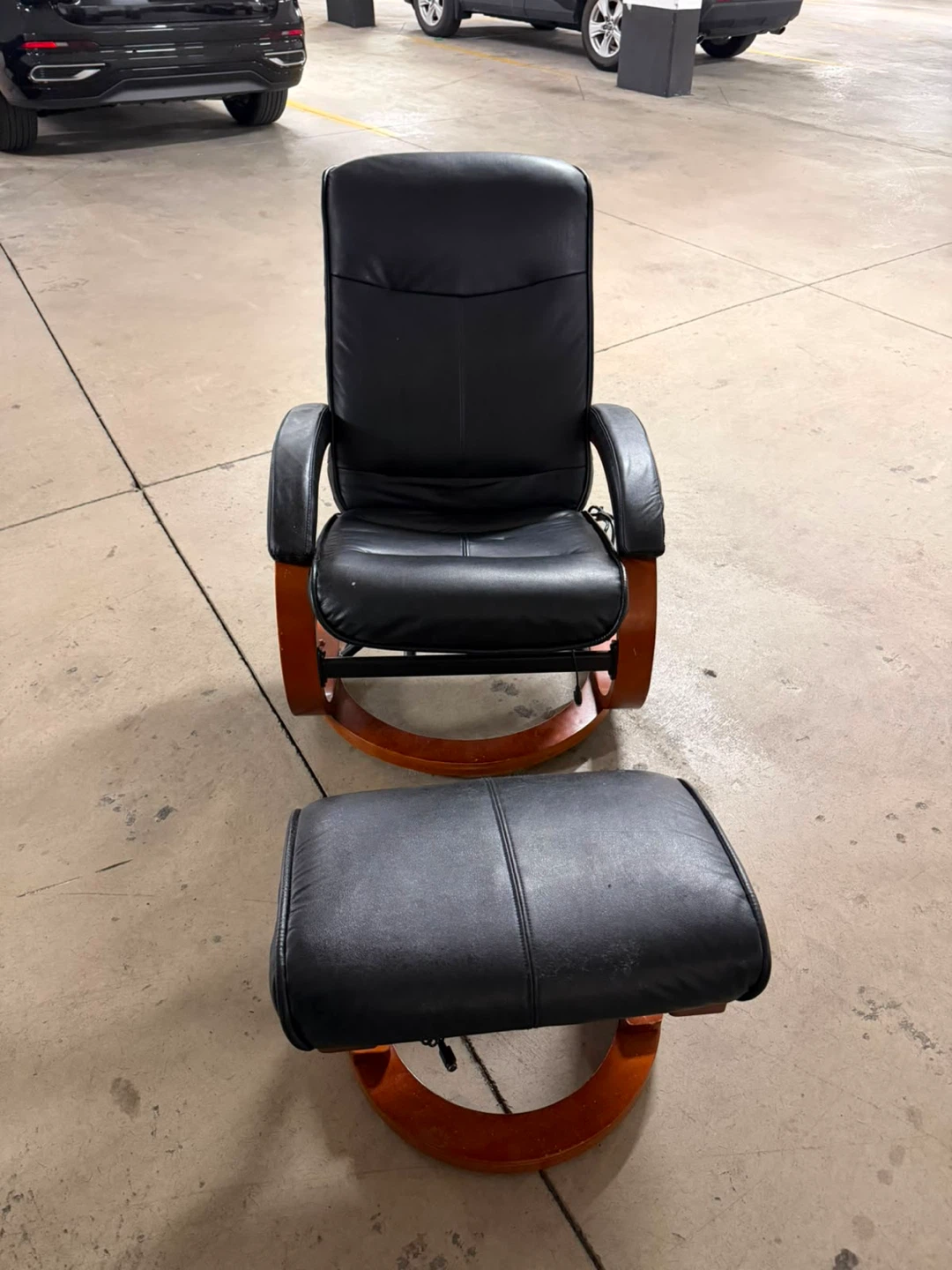 HoMedics Black Leather Massage Chair and Ottoman