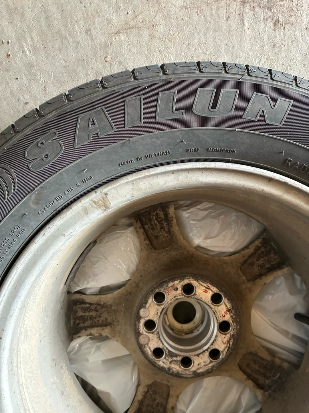 Sailun 185/65R15 Radial Tubeless Tire