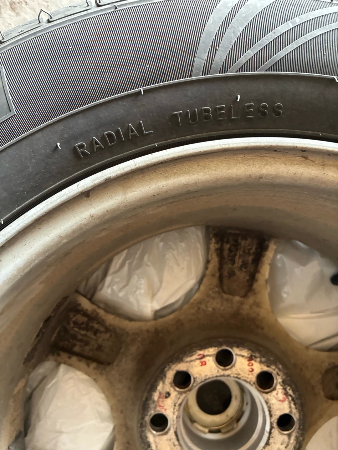 Sailun 185/65R15 Radial Tubeless Tire - photo 5