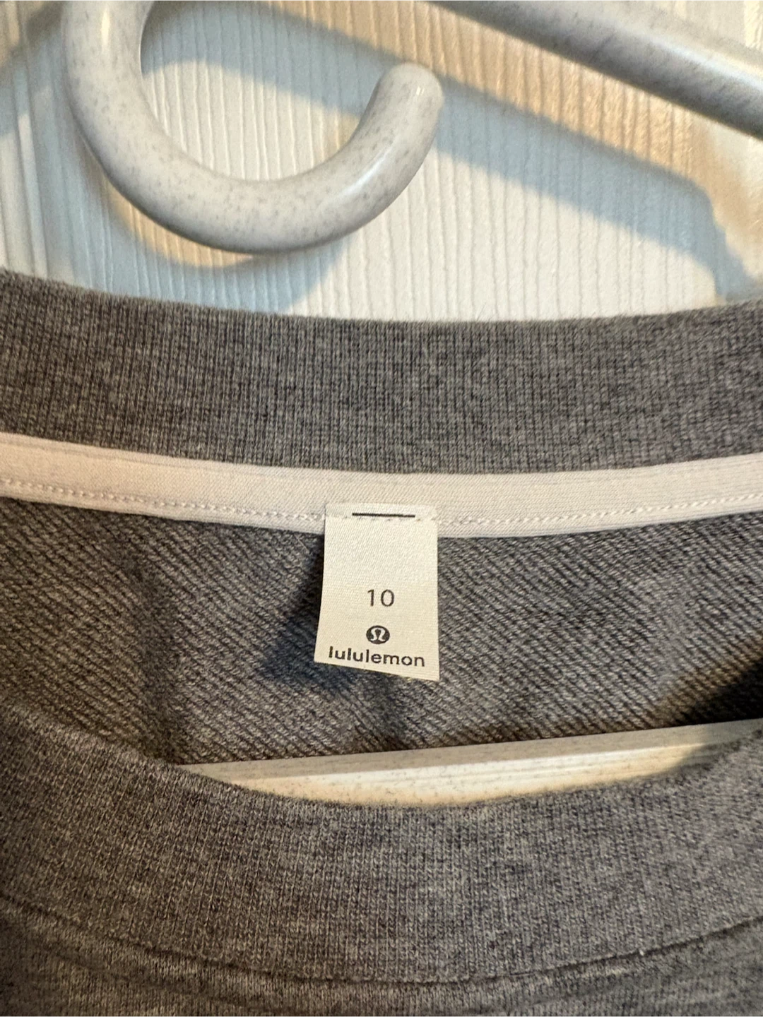 Lululemon Grey Crewneck Sweater - photo 2