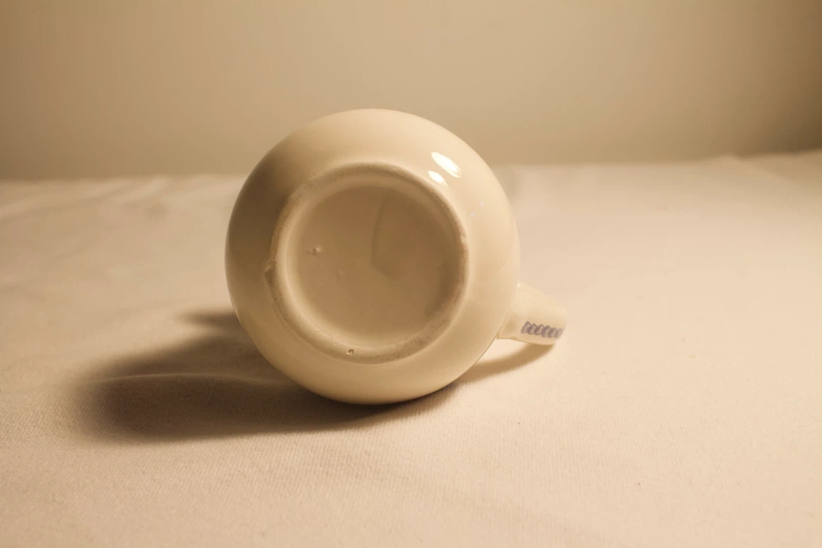 Blue & White Bow Decorated Creamer Transferware - photo 2