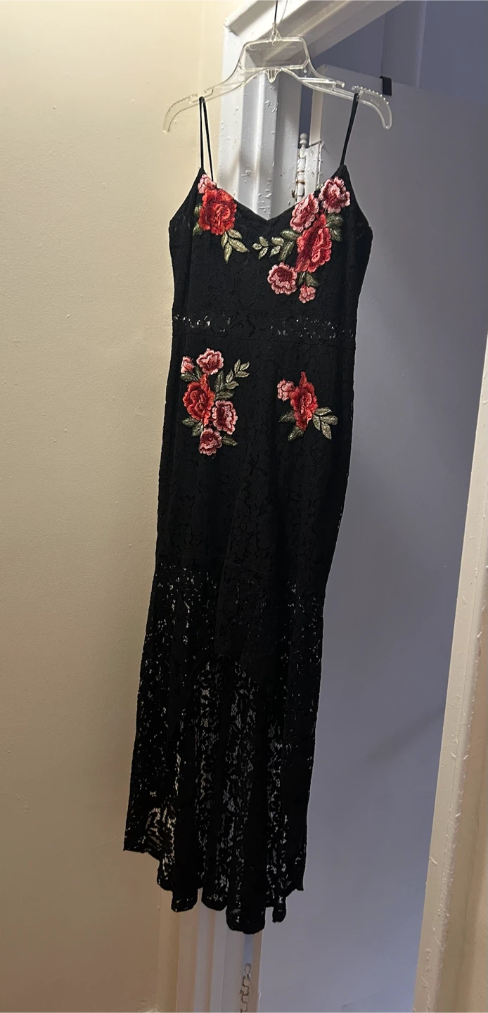 Black Floral Lace Maxi Dress