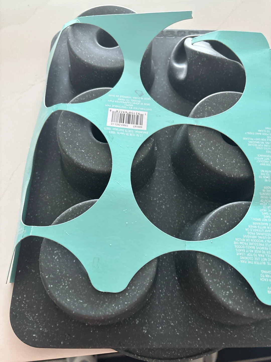 Celebrate It 6-Cavity Donut Pan - photo 3