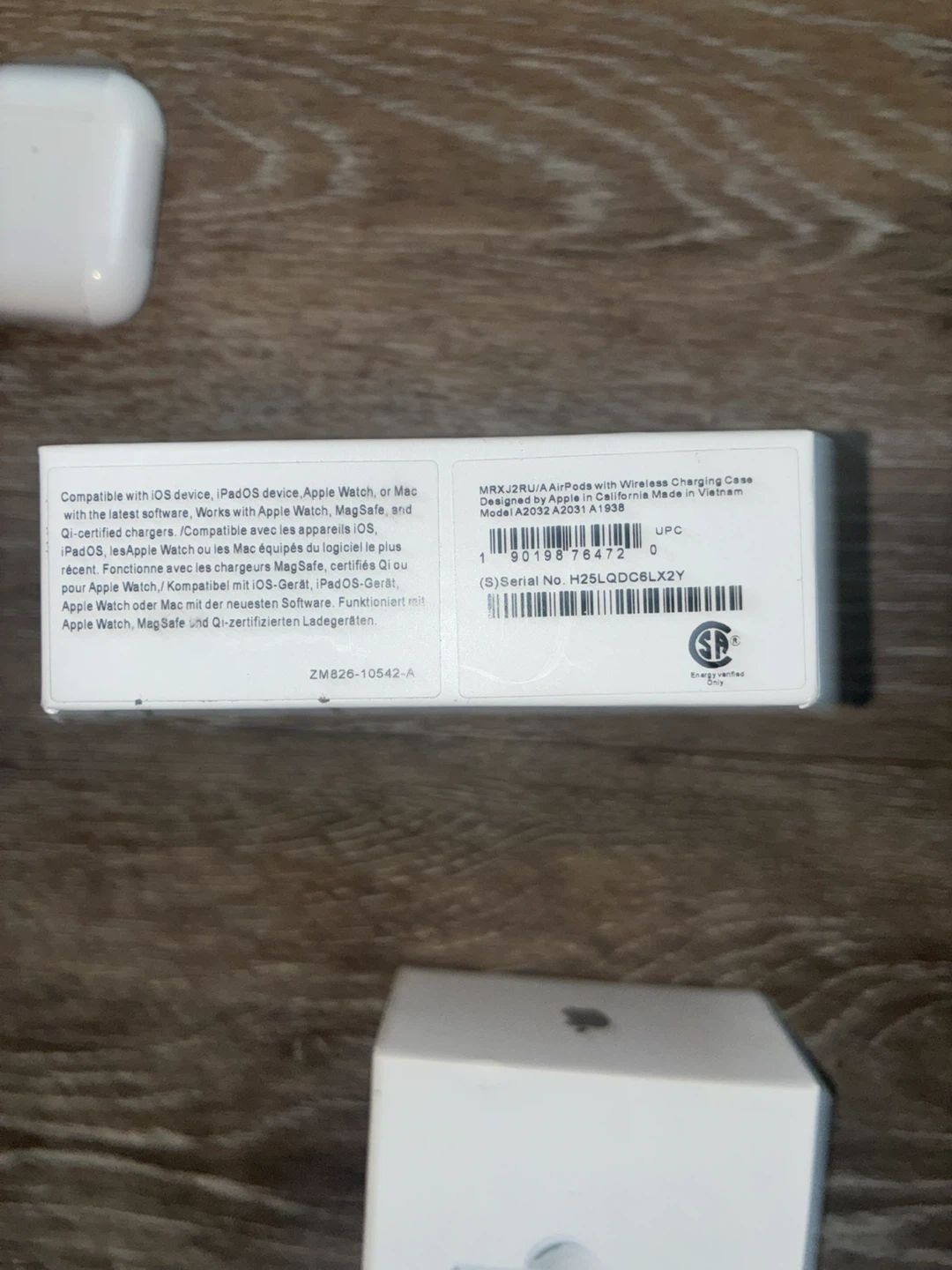 Apple AirPods Gen 2  with Wireless Charging Case - photo 3