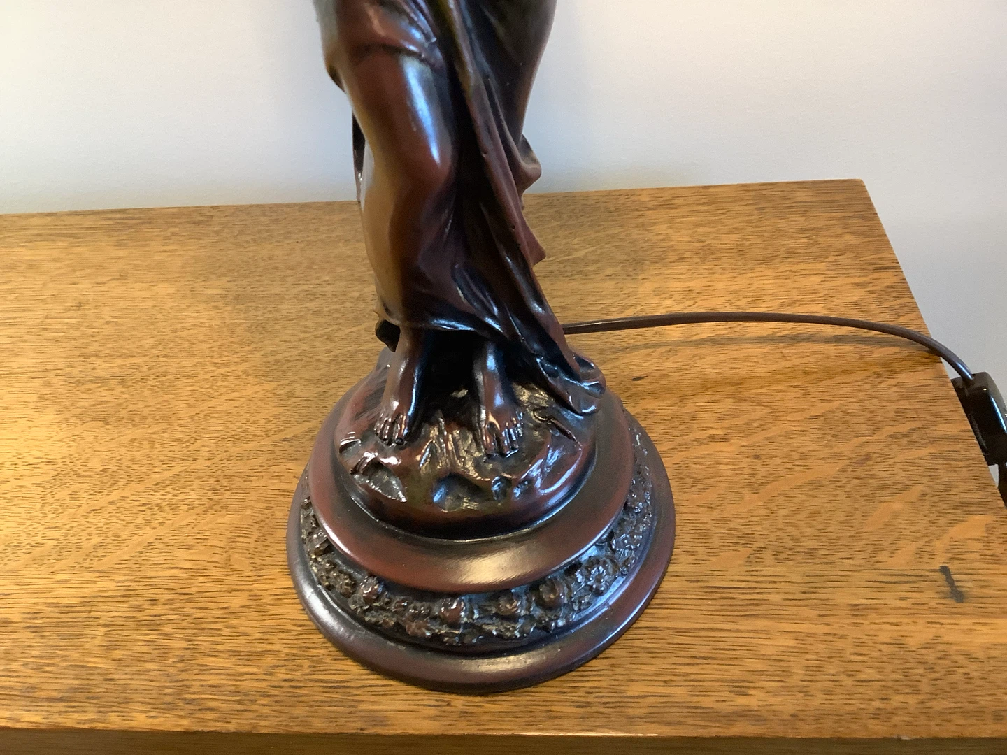 Vintage Signed Moreau Figural Table Lamp 🐞 - photo 4