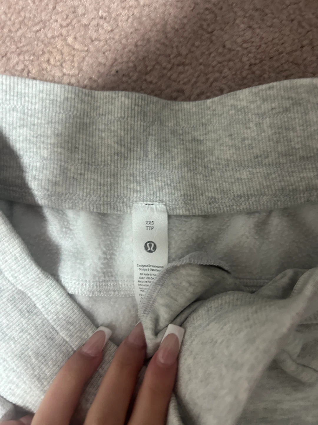 Lululemon Grey Hoodie and Sweatpants Set - photo 3