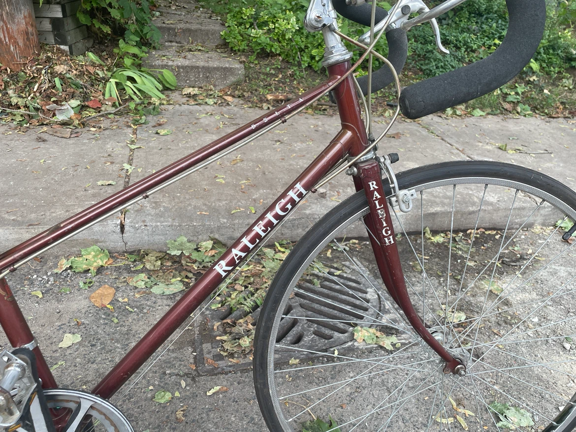Raleigh Road Bike / Commuter Bike - photo 2