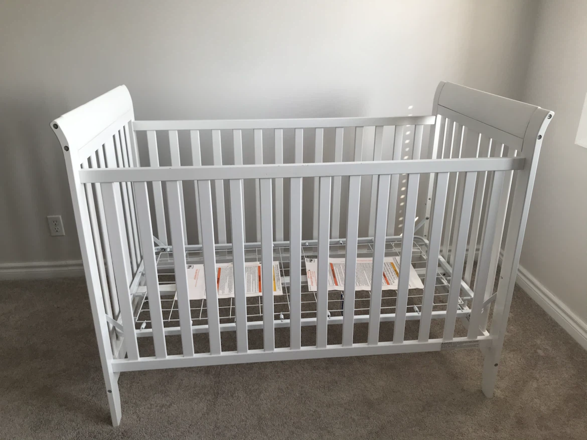 White Wooden Baby Crib - photo 2
