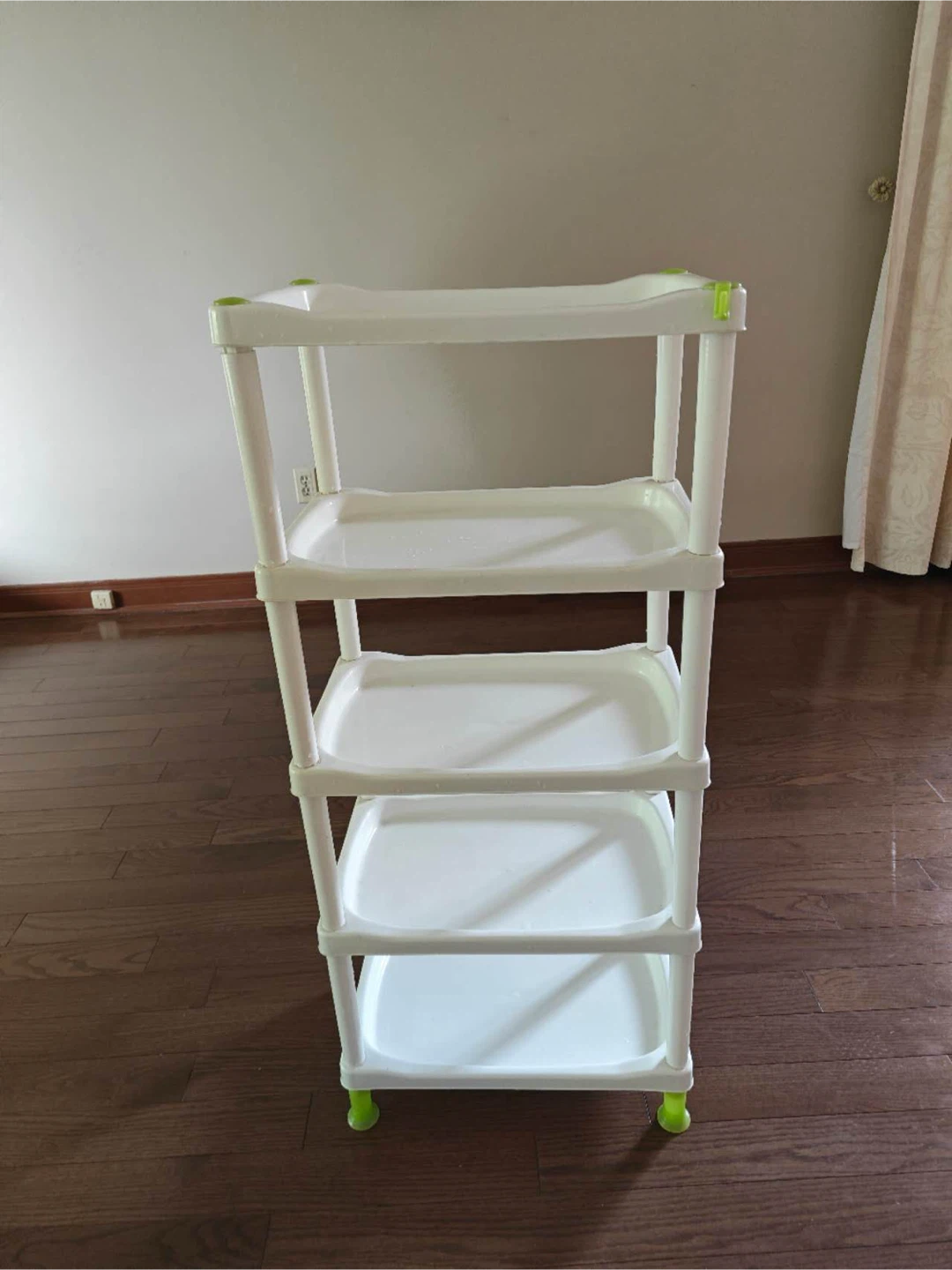 White Shelf
