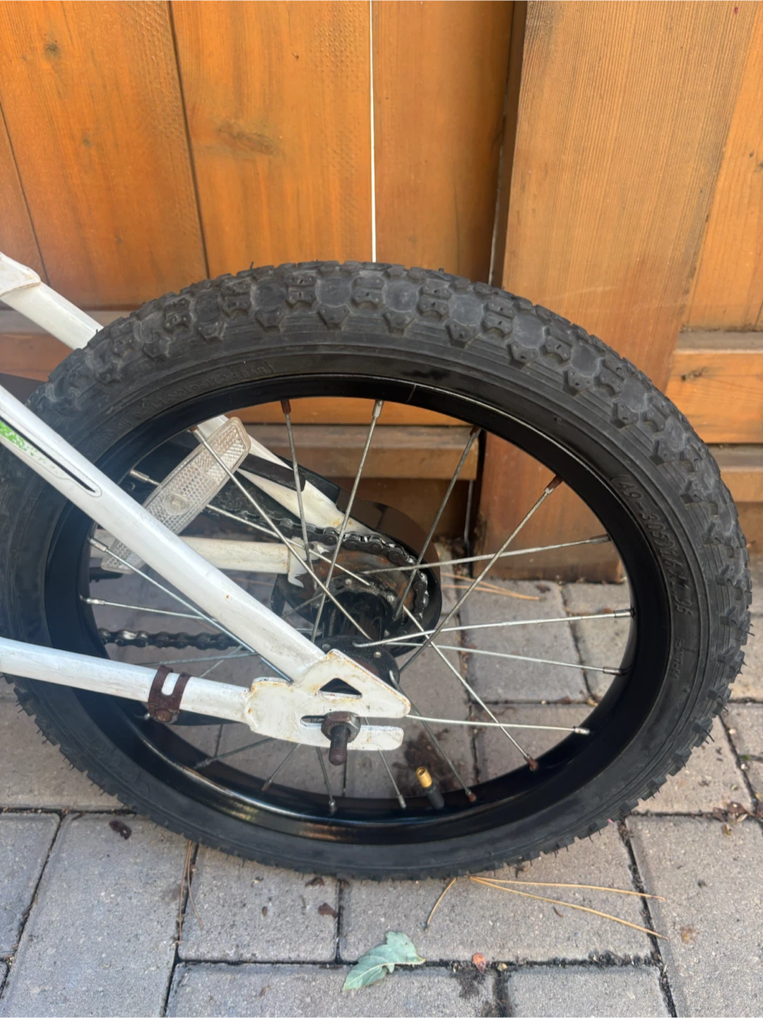 Movelo Rush 16-inch Kids Bike - photo 3