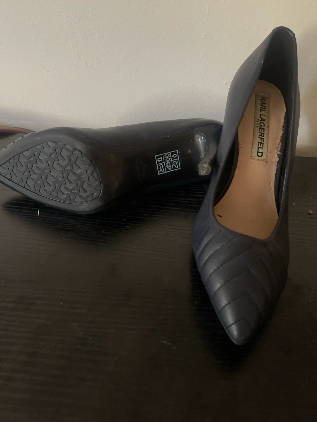 Karl Lagerfeld Quilted Navy Heels - photo 2