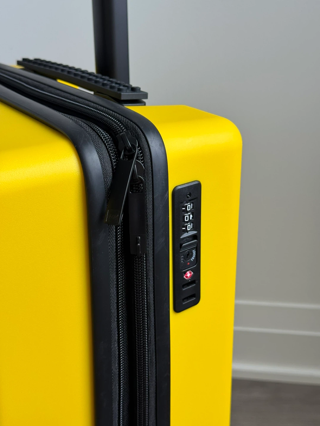 LEGO Luggage Expandable Trolley - photo 4