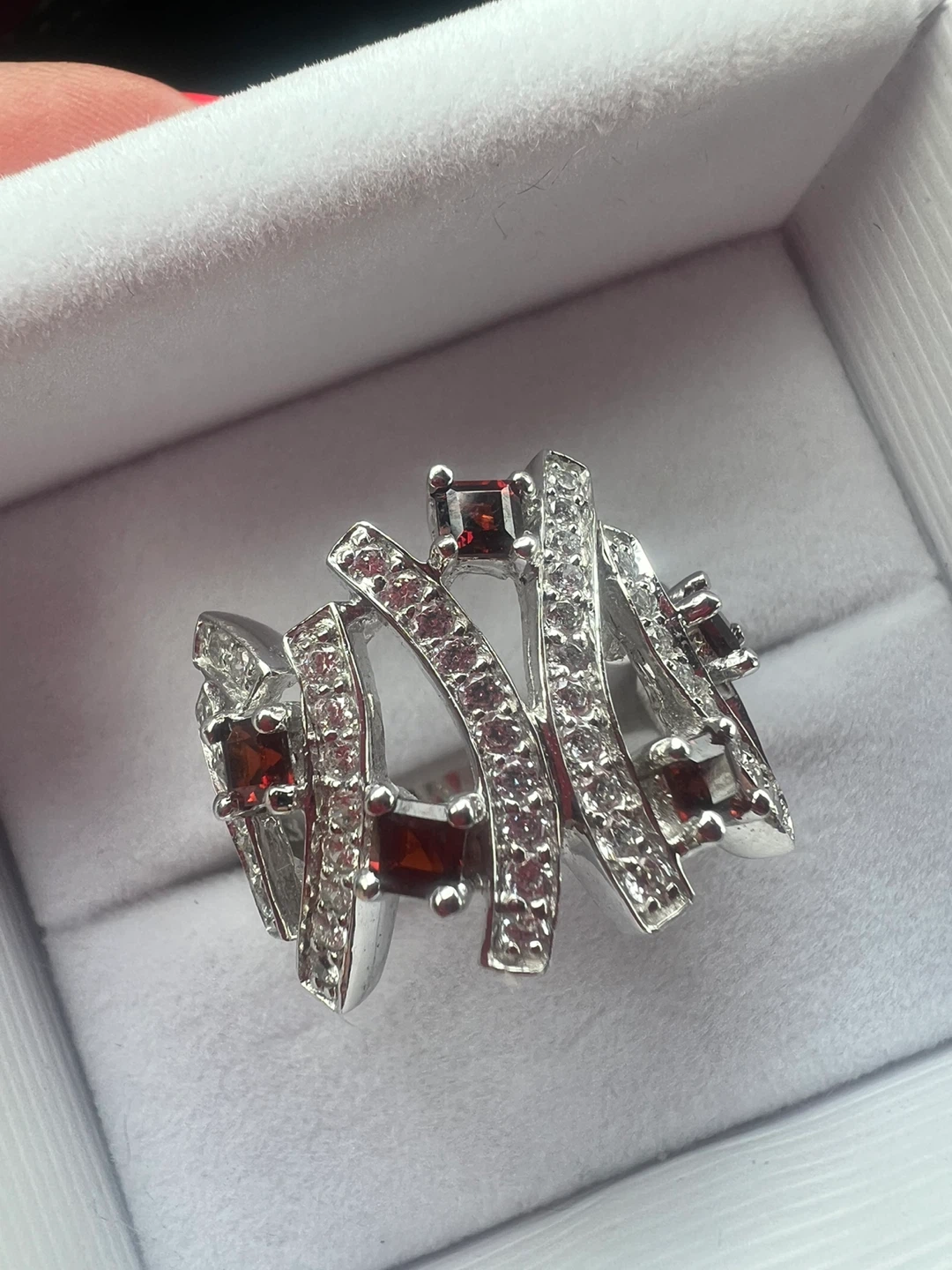 925 Silver and garnet, zirconia ring