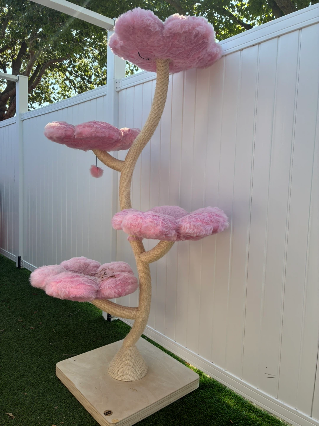 6ft Tall Modern Wood Cat Condo Flower Scratch Post - photo 2