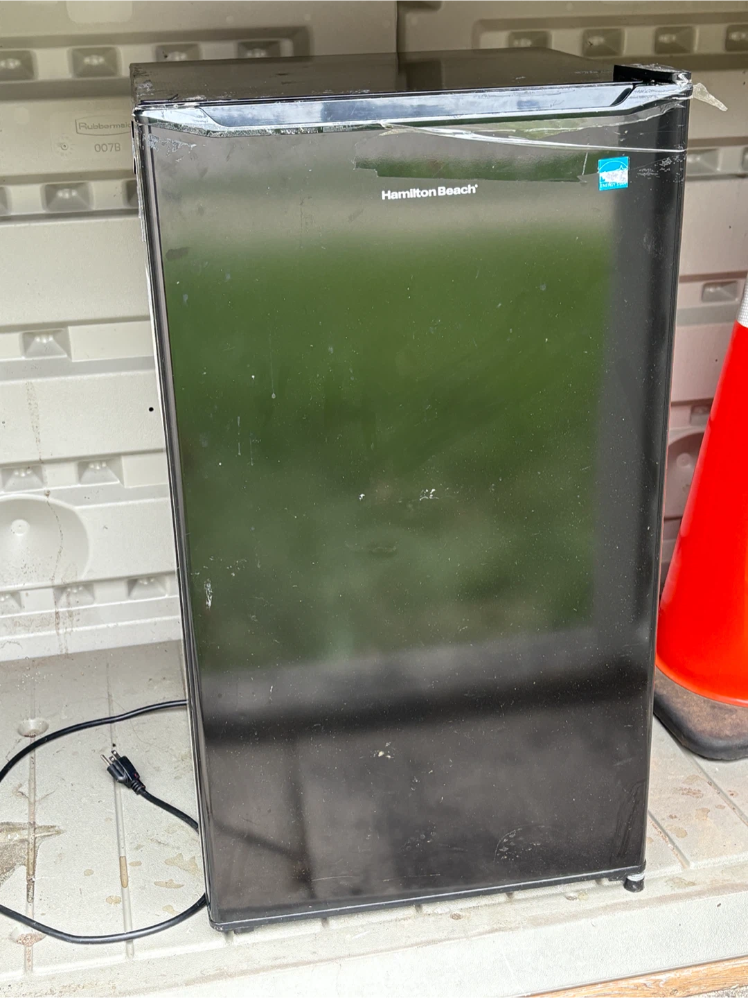 Hamilton Beach Compact Mini Fridge