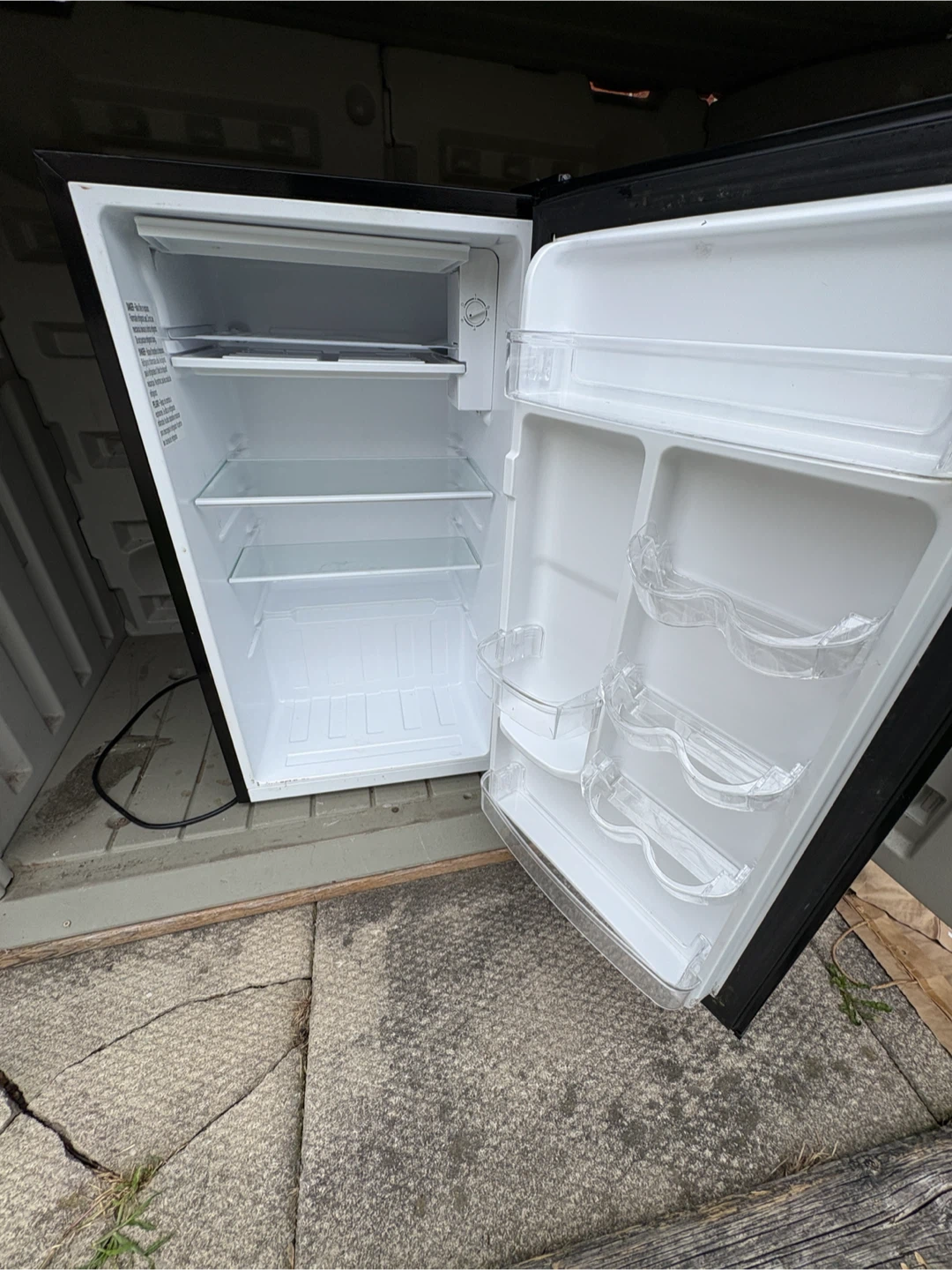 Hamilton Beach Compact Mini Fridge - photo 5