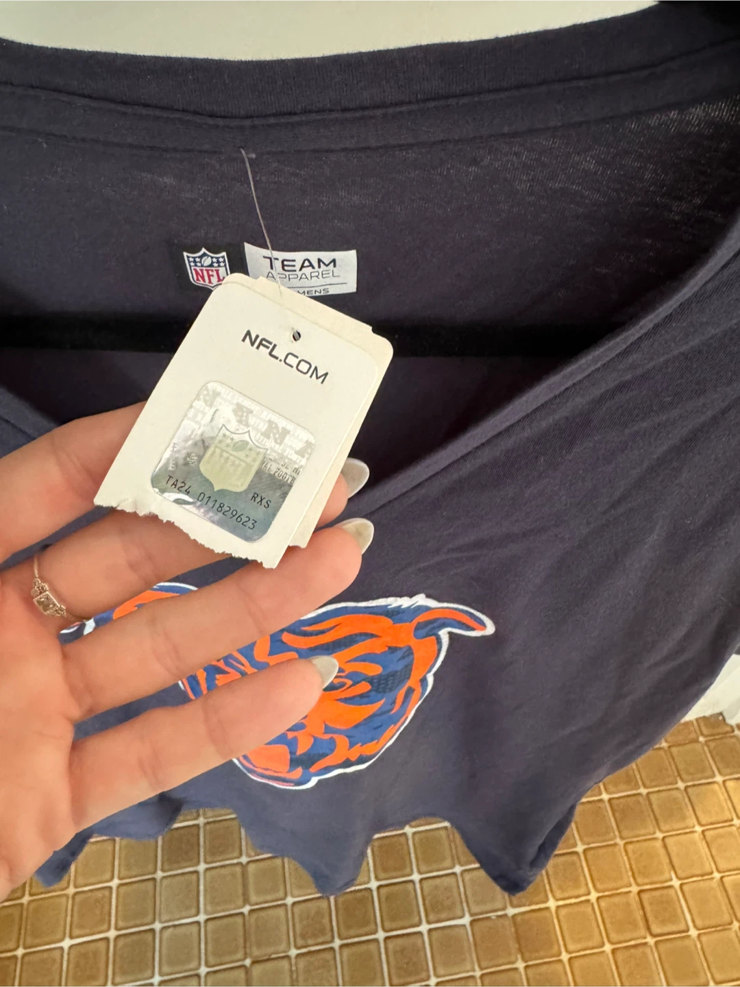 NFL Chicago Bears Women's V-Neck T-Shirt - photo 4