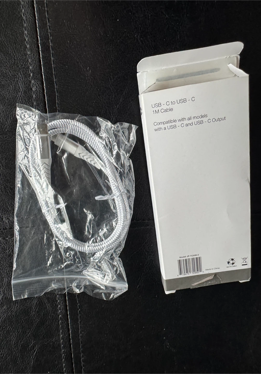 USB-C to USB-C 1M Cable - photo 2