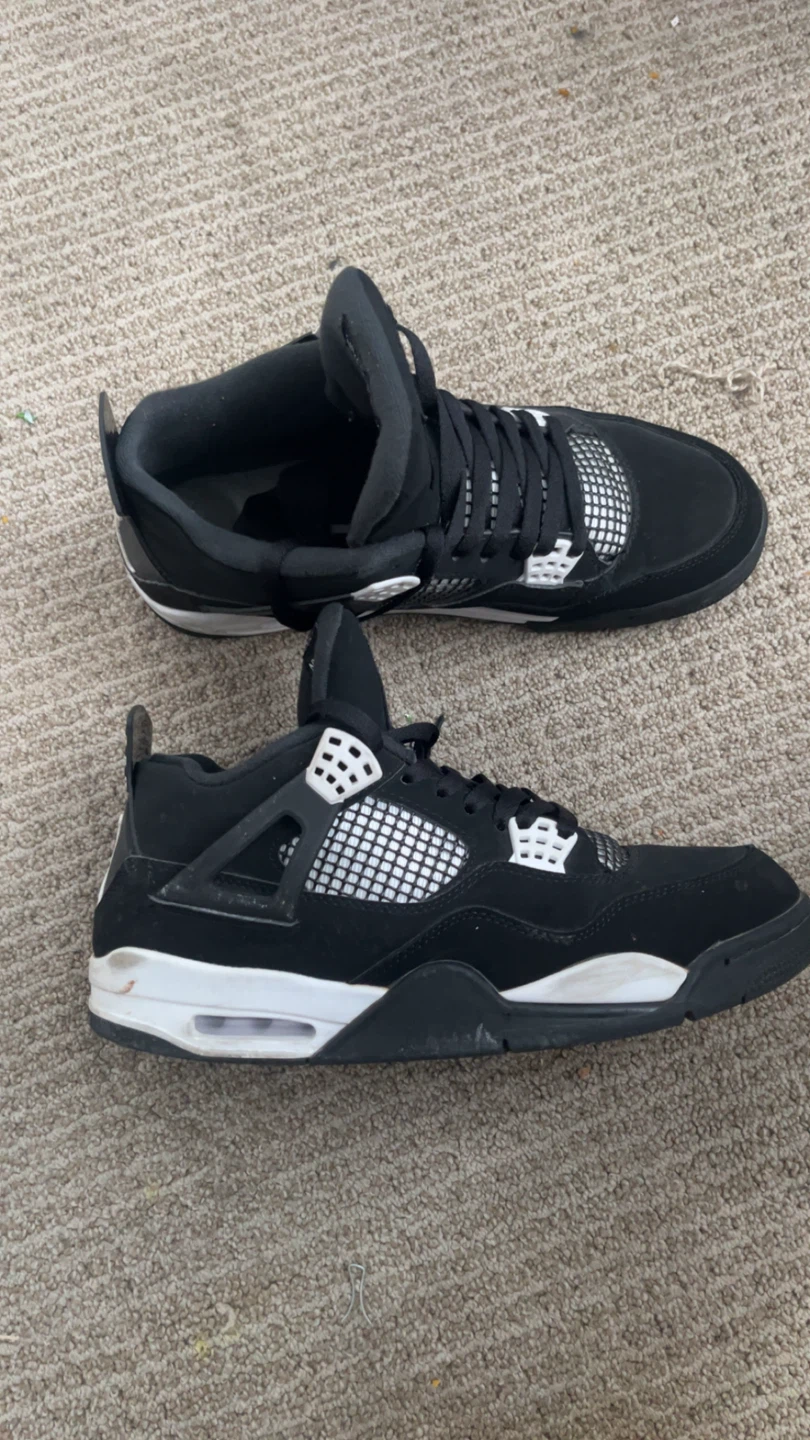 Air Jordan 4 Retro Black Cat