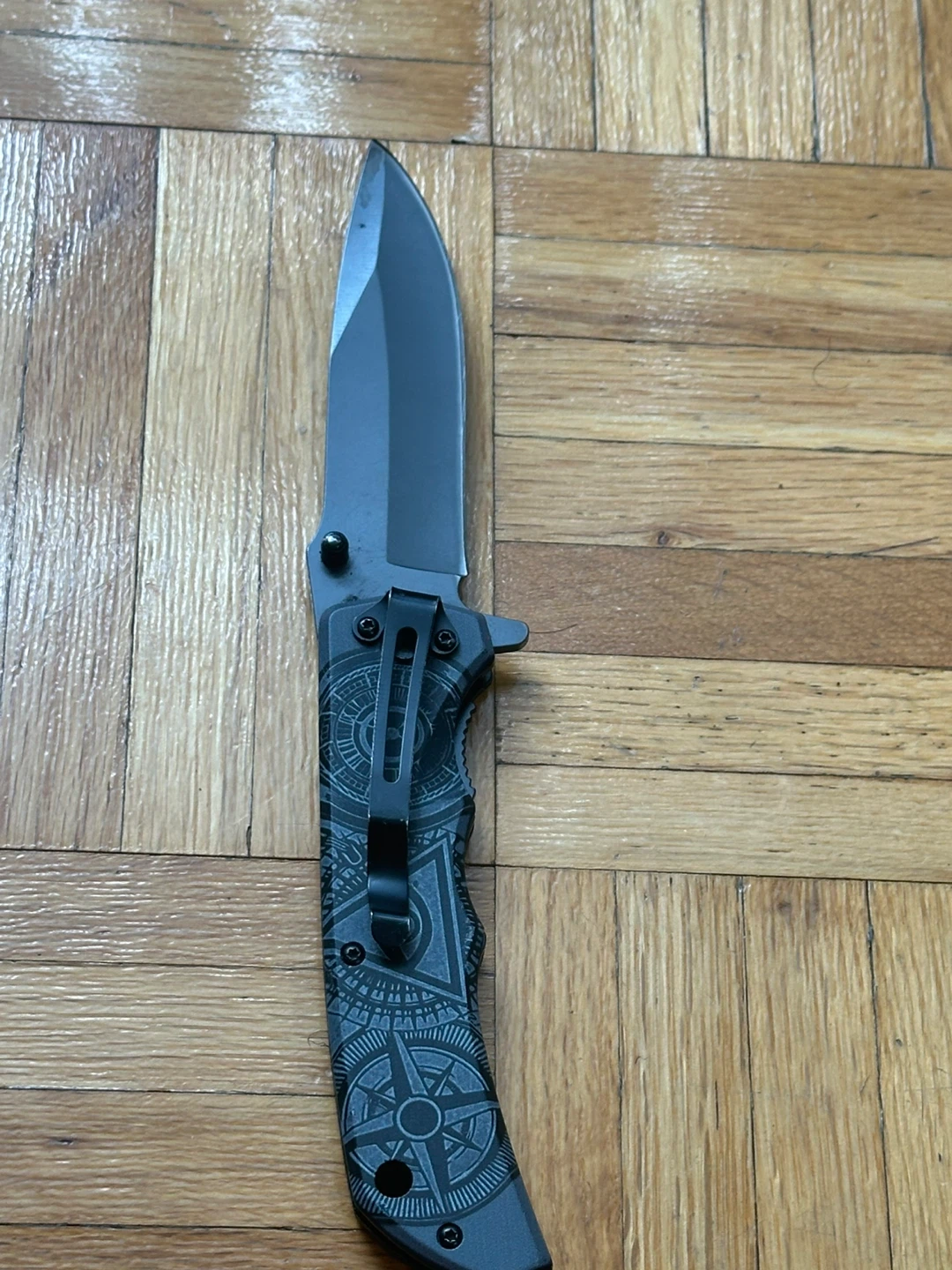Folding Pocket Knife with Engraved Handle - photo 2