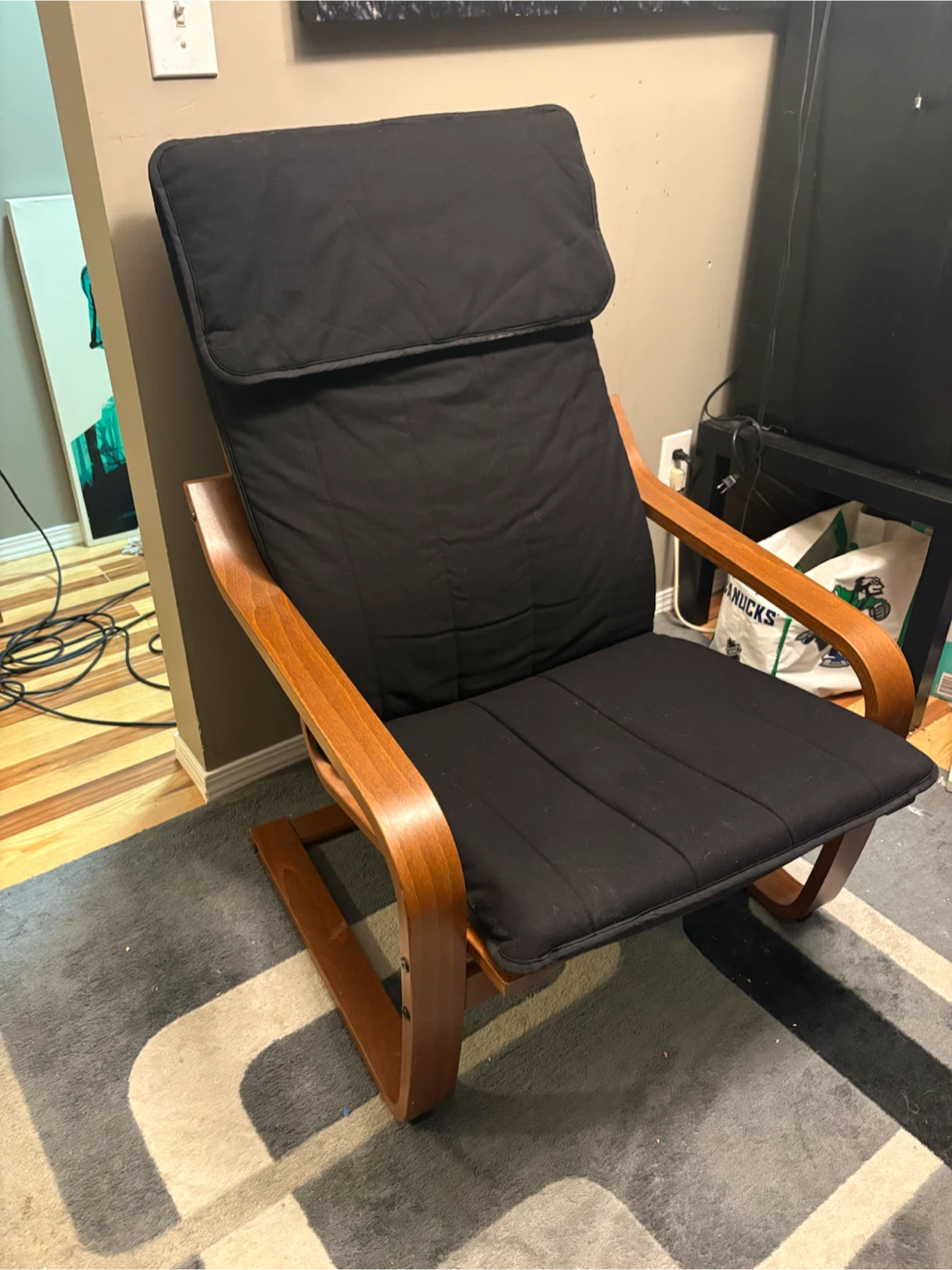 2 IKEA Poäng armchairs - photo 2