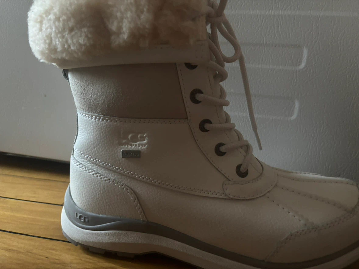 UGG White Lace-Up Fur Lined Winter Boots - photo 3