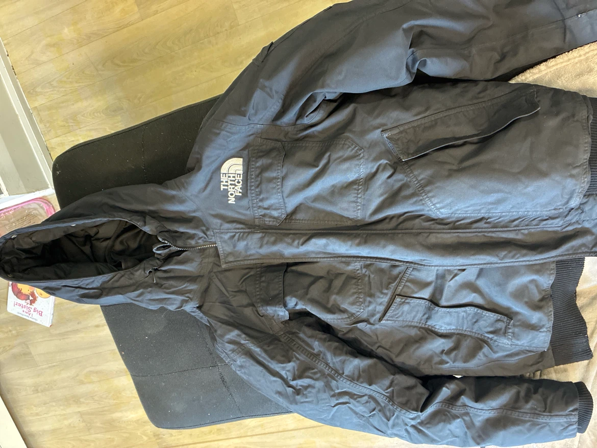The North Face Bomber Jacket - photo 2
