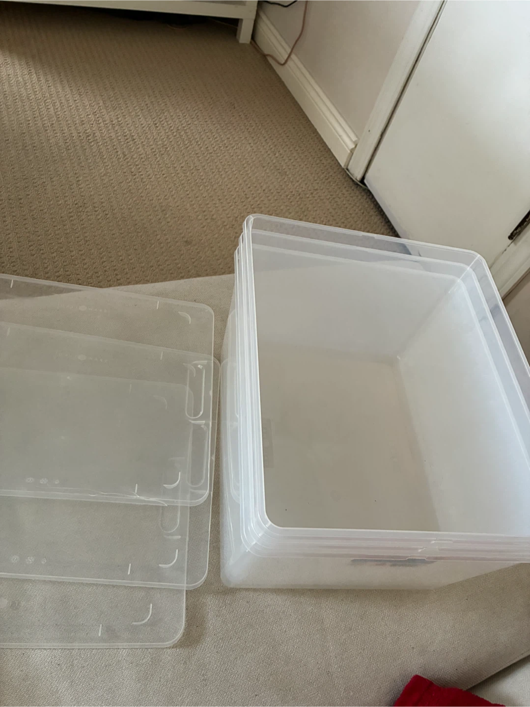 MOVING SALE: Set of plastic boxes - photo 4