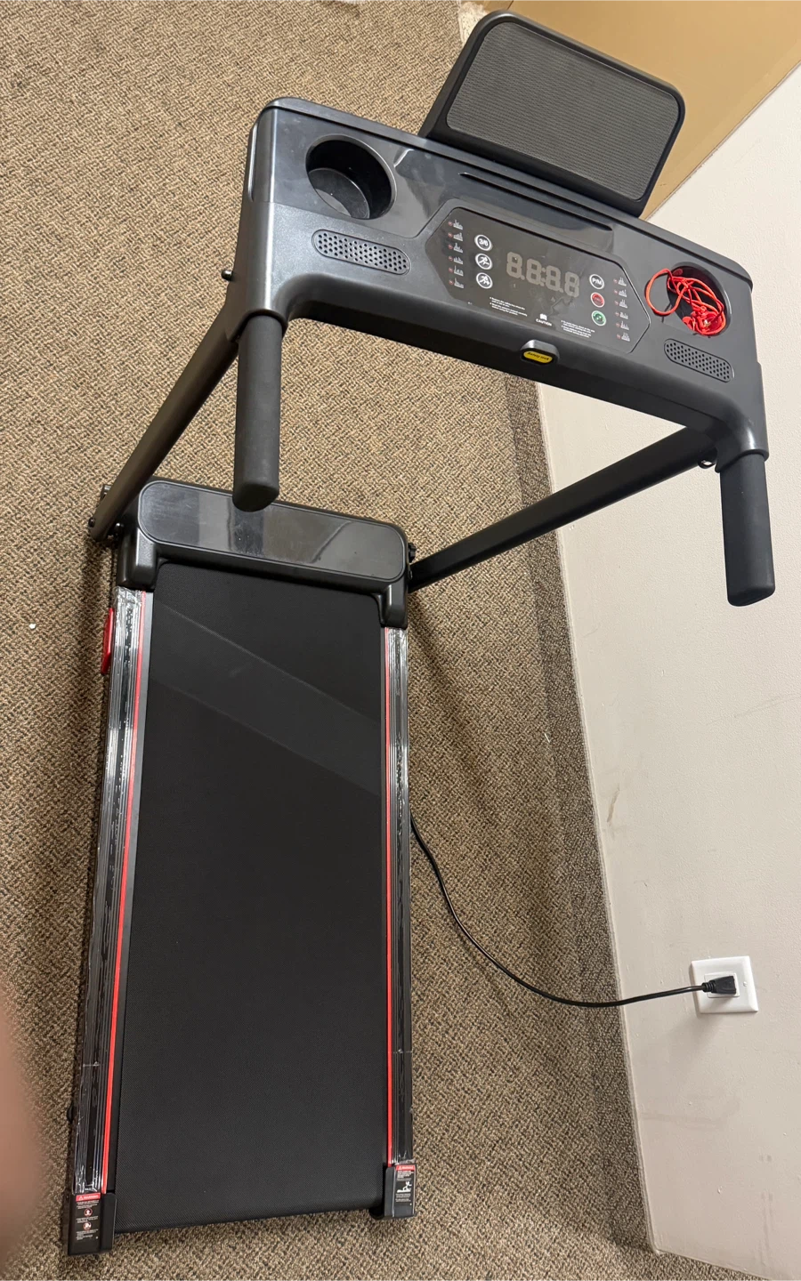 3.0HP Treadmill - Powers On, Needs Repair / Parts - photo 3