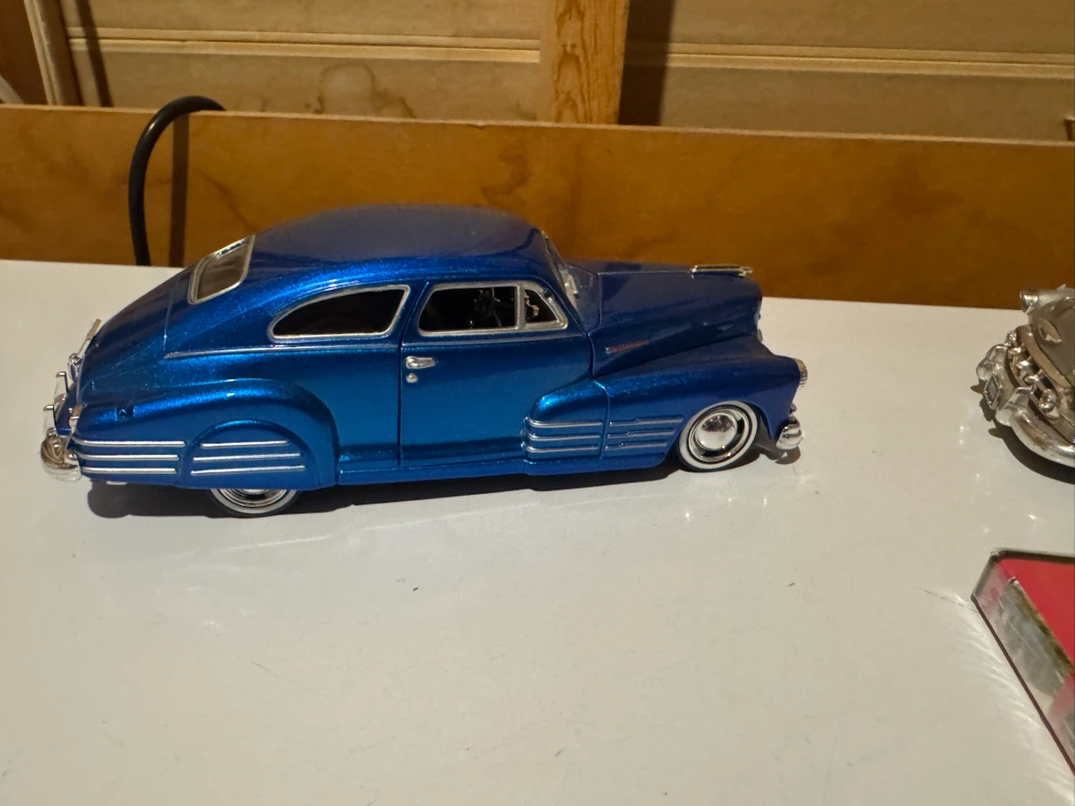 Diecast Low Rider Vintage Cars - photo 3