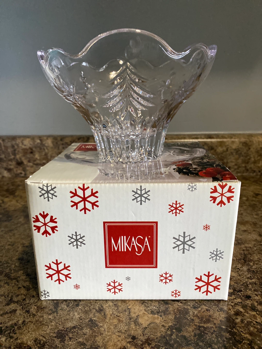 Footed glass bowl